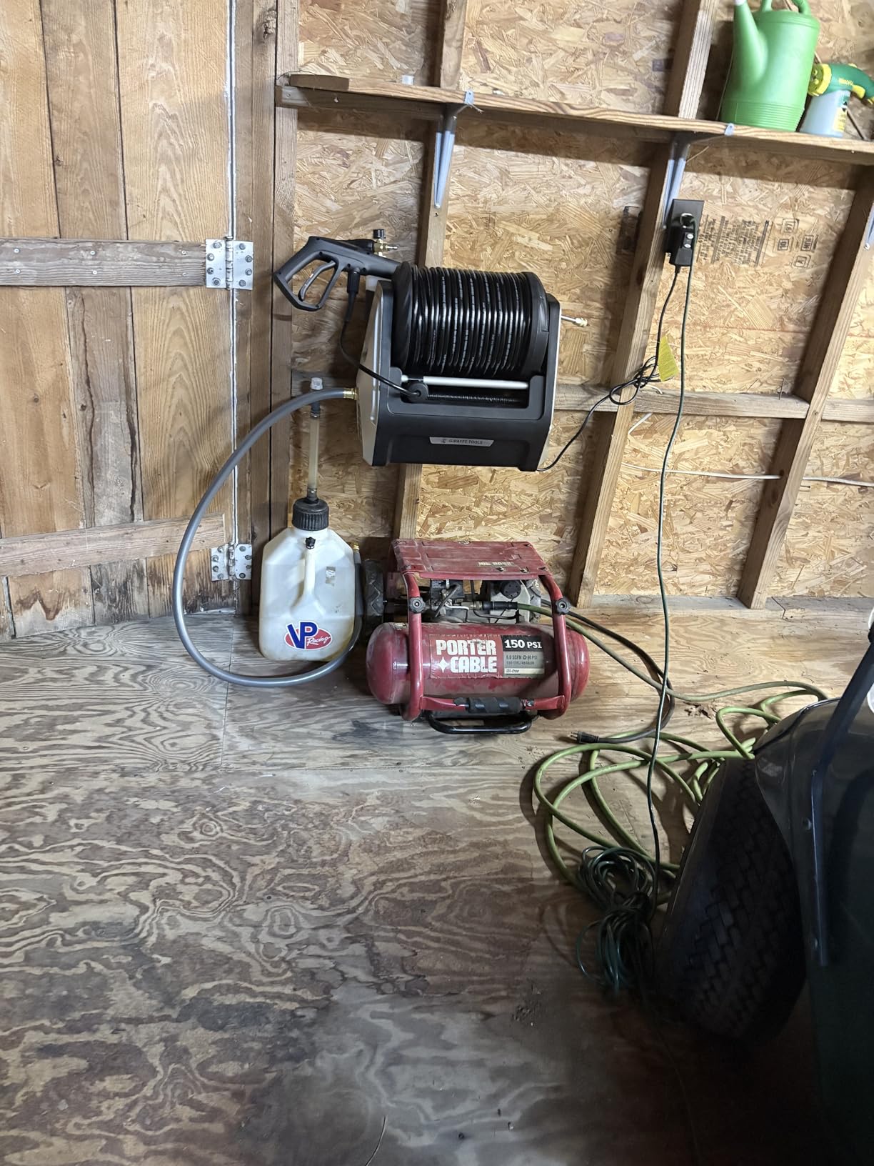 Giraffe Tools Wall Mounted Pressure Washer, 1800W Motor, 2900 PSI 2.2 GPM, Automatic Rewind, 100ft Hose customer photo 1