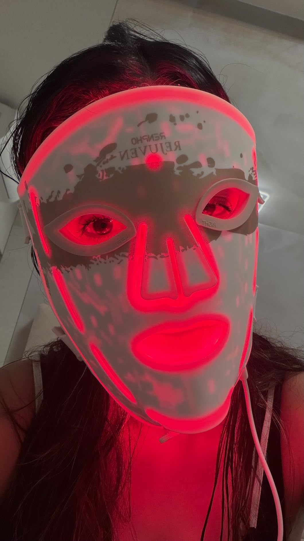 RENPHO 4D Red Light Therapy Mask for Face 2026, Birthday Gifts for Women Mom Wife, 324 LEDs Full Face Coverage & 3 Light Modes, Cordless LED Red Light Therapy Face Mask for Home Use & Travel customer photo 2