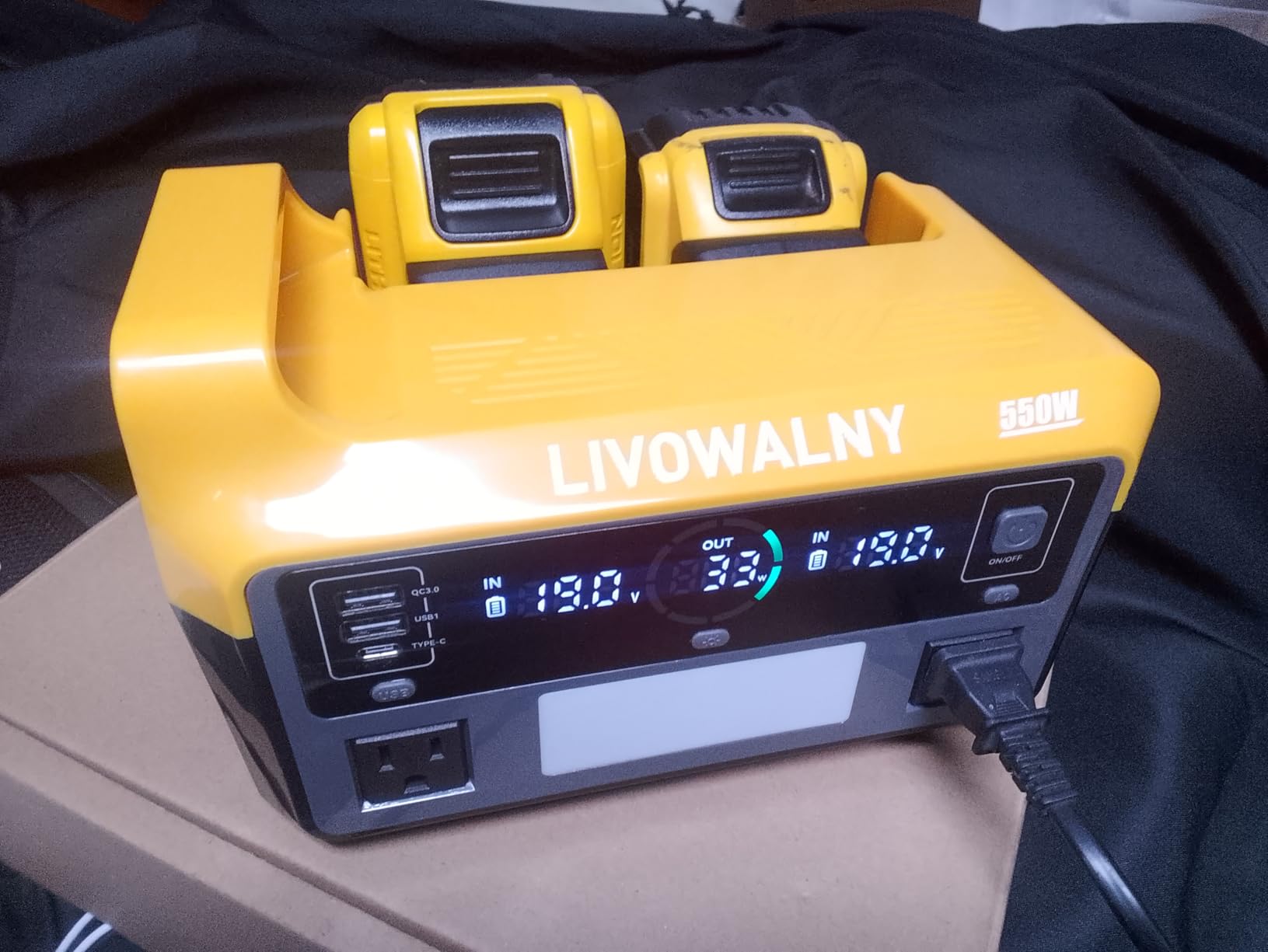 LIVOWALNY 550W Power Inverter Compatible with DeWALT 20V Battery, DC 20V to AC 110-120V Pure Sine Wave Power Station with 2 AC Outlets, 2 USB-A & 1 Type-C, for Camping Power Outage (Tool Only) customer photo 1