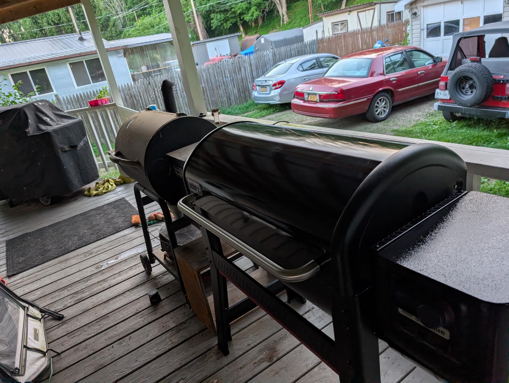 Weber Smoque XL 34-Inch Pellet Smoker, Black - Outdoor BBQ Pellet Grill Up to 500 Degrees with SmokeBoost, SmoqueVent Airflow System & Rapid React PID Temperature Control customer photo 2