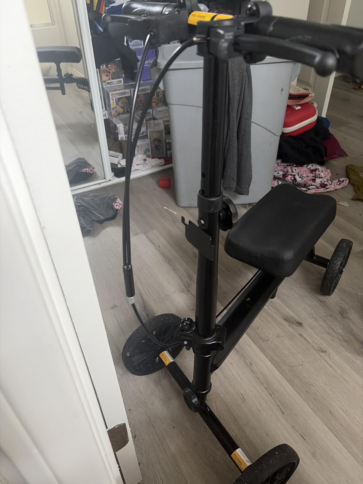 Knee Scooter with Disc Brake, Steerable Knee Walker for Adults,Foldable Rover Scooter for Broken Foot Injured Leg Crutch, Black customer photo 1
