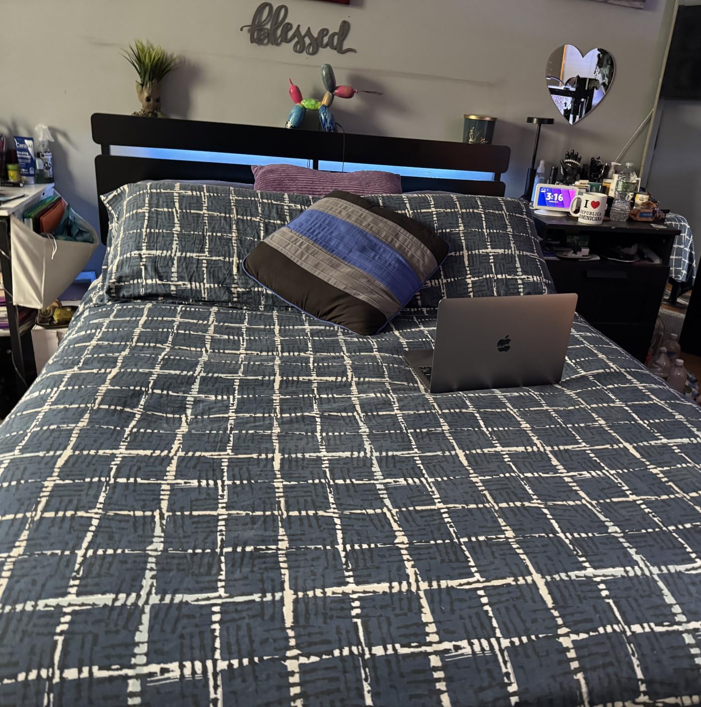 Forestell Queen Bed Frame with Wood Headboard, Black Platform Bed with 2 Storage Drawers & Shelf, Built-in Charging Station & LED Lights customer photo 2