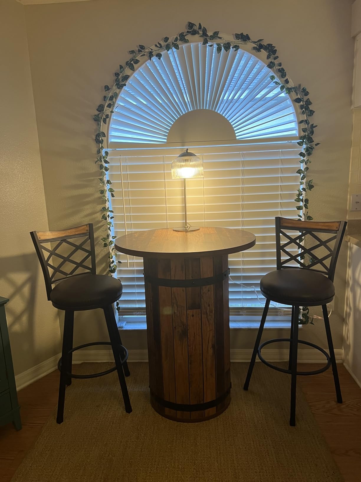Tribesigns Round Bar Table, 39.4-Inch Bar Height, Bistro Pub Table | Industrial Whisky Barrel Table, Wood Coffee Cocktail Tables for Kitchen, Living Room, Small Space, Brown (Only Table) customer photo 1