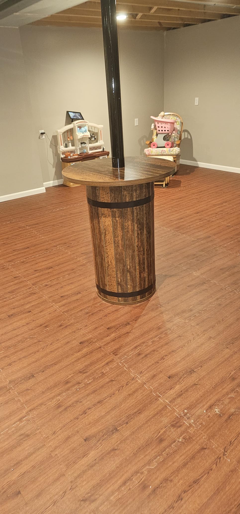 Tribesigns Round Bar Table, 39.4-Inch Bar Height, Bistro Pub Table | Industrial Whisky Barrel Table, Wood Coffee Cocktail Tables for Kitchen, Living Room, Small Space, Brown (Only Table) customer photo 2