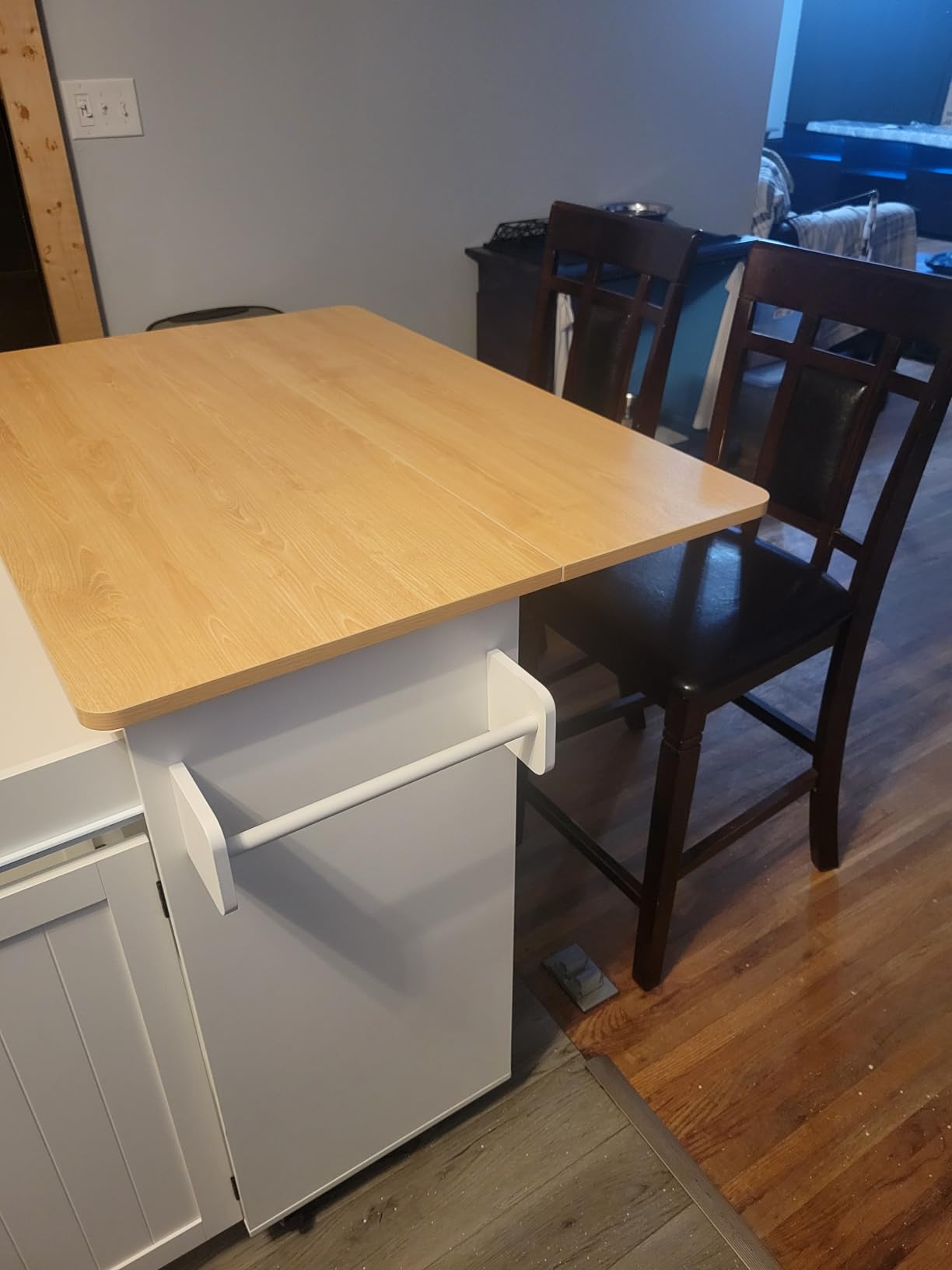 GRUSIGN Kitchen Island with Storage, 41.7