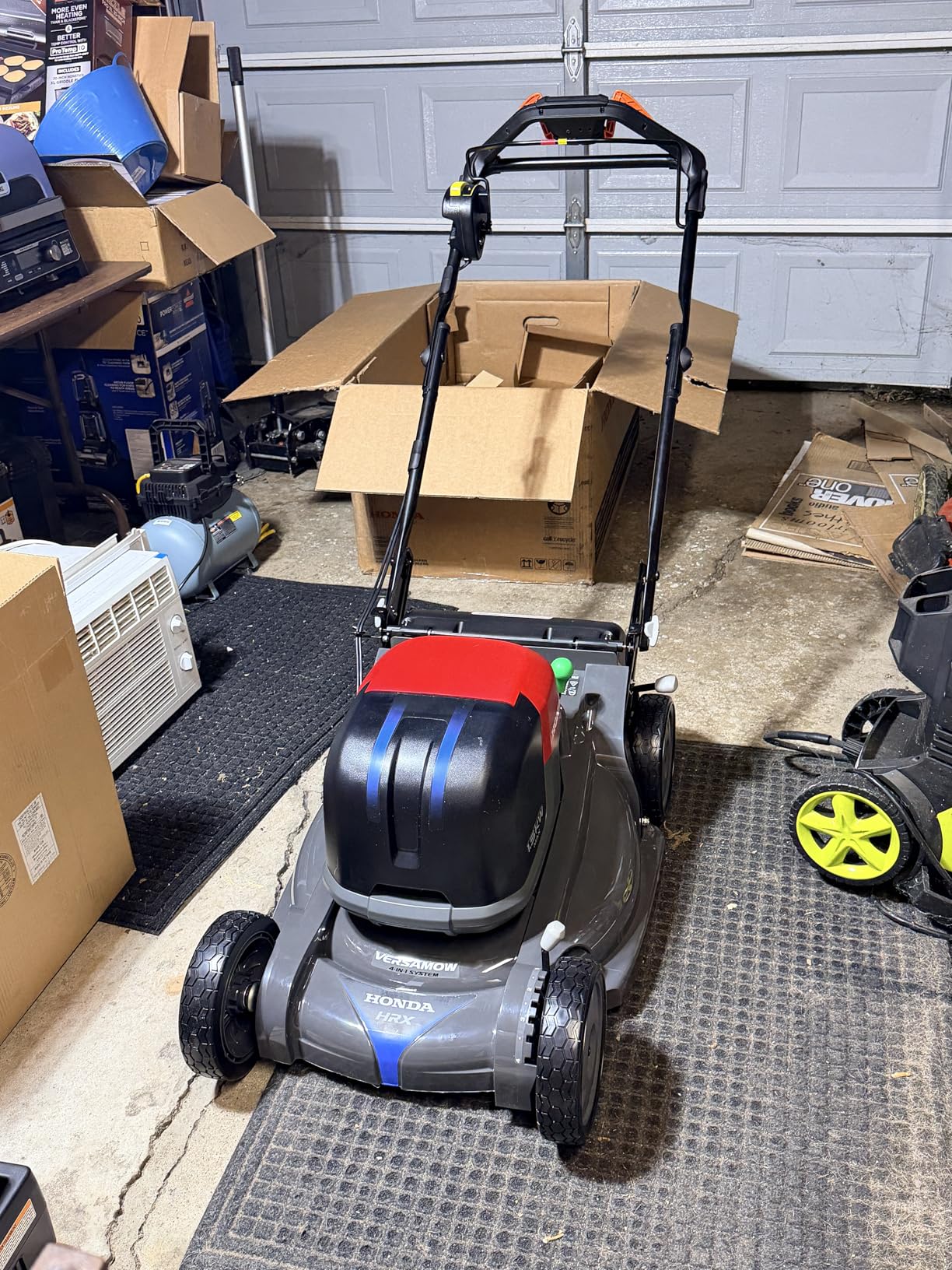 Honda HRX-BE 21-Inch Walk Behind 12 AH Battery Powered Lawn Mower with 2 Battery Bays, Variable Speed Self Propelled Lawn Mower with 2.2 Bushel Capacity, Easy-Off Grass Bag (HRX217YXBEXA6) customer photo 2