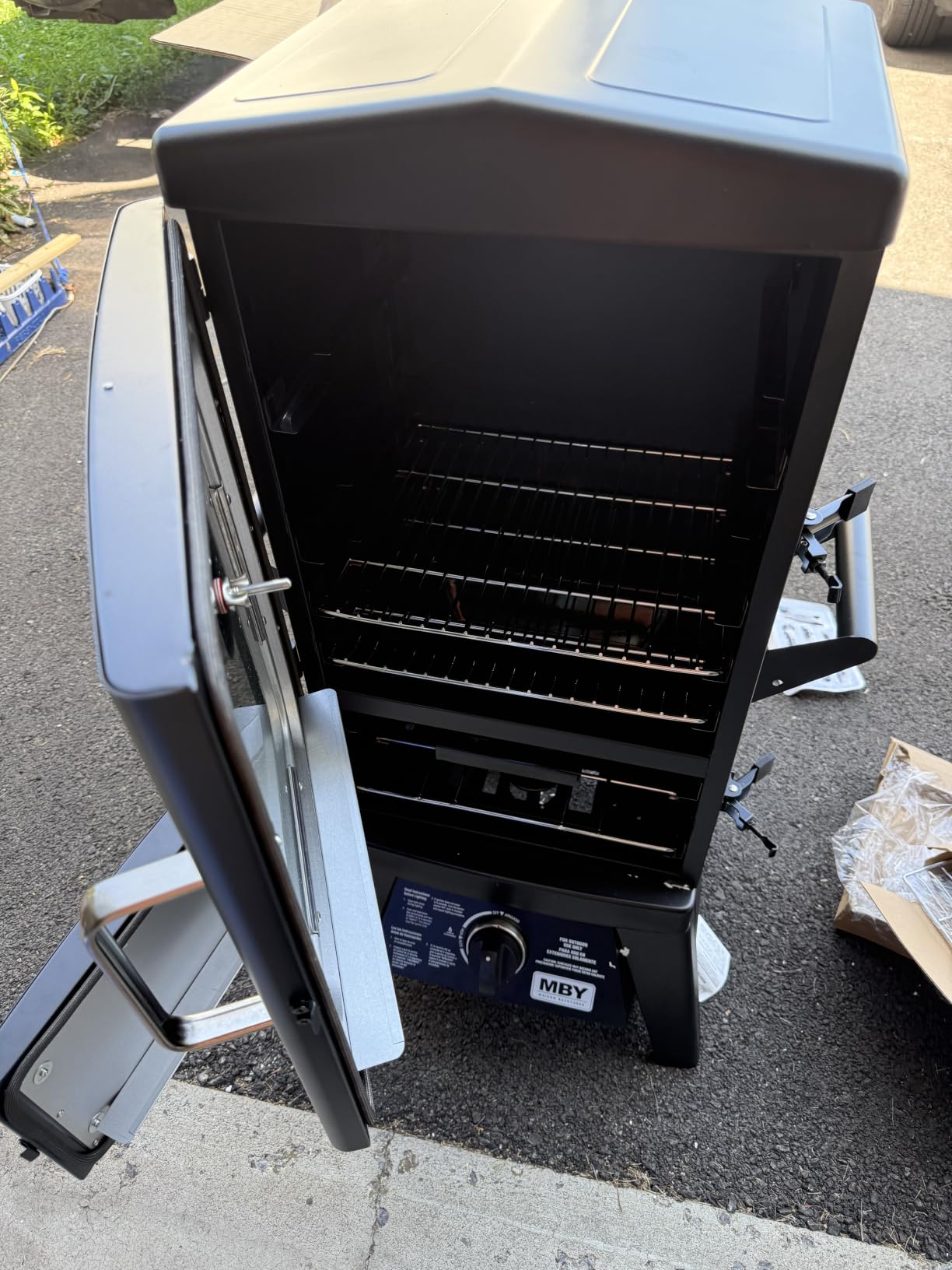 Vertical Lagre Propane Smoker with Cover & 4 Cooking Grates customer photo 1