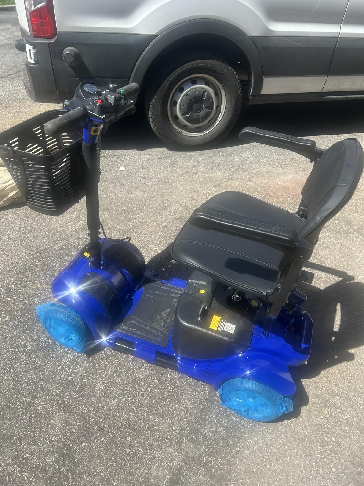 4 Wheel Mobility Scooter for Seniors, Foldable, 15 Miles, 4.5 MPH, 330 LBS Capacity, Lightweight Folding Design, Detachable Battery, LED Headlight and Basket for Travel and Outdoor customer photo 2
