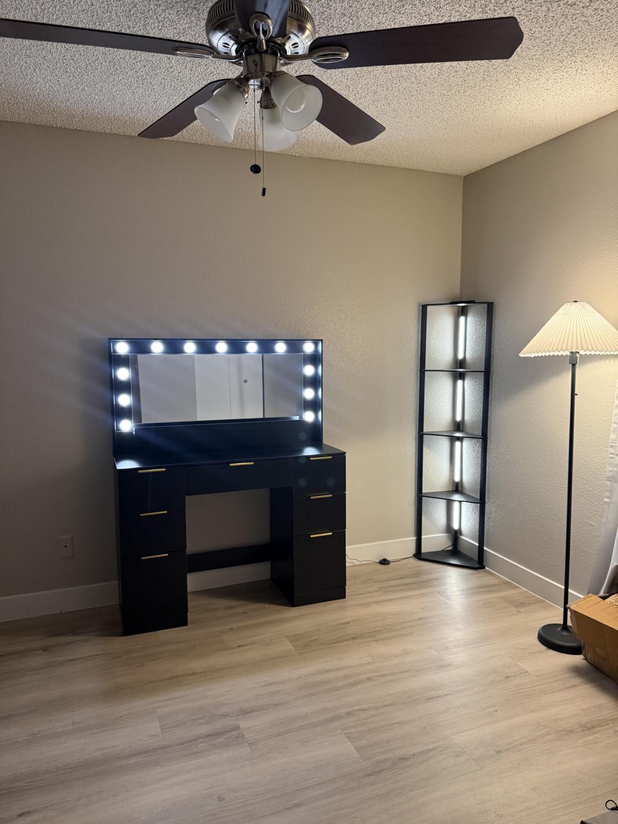 ALEXNUTRE Vanity Desk with Mirror and Lights, 45.3in Makeup Vanity with 7 Drawers & Large Mirror, White Vanity with 3-Color Adjustable Lighting & Charging Station, Make Up Vanity for Bedroom customer photo 1