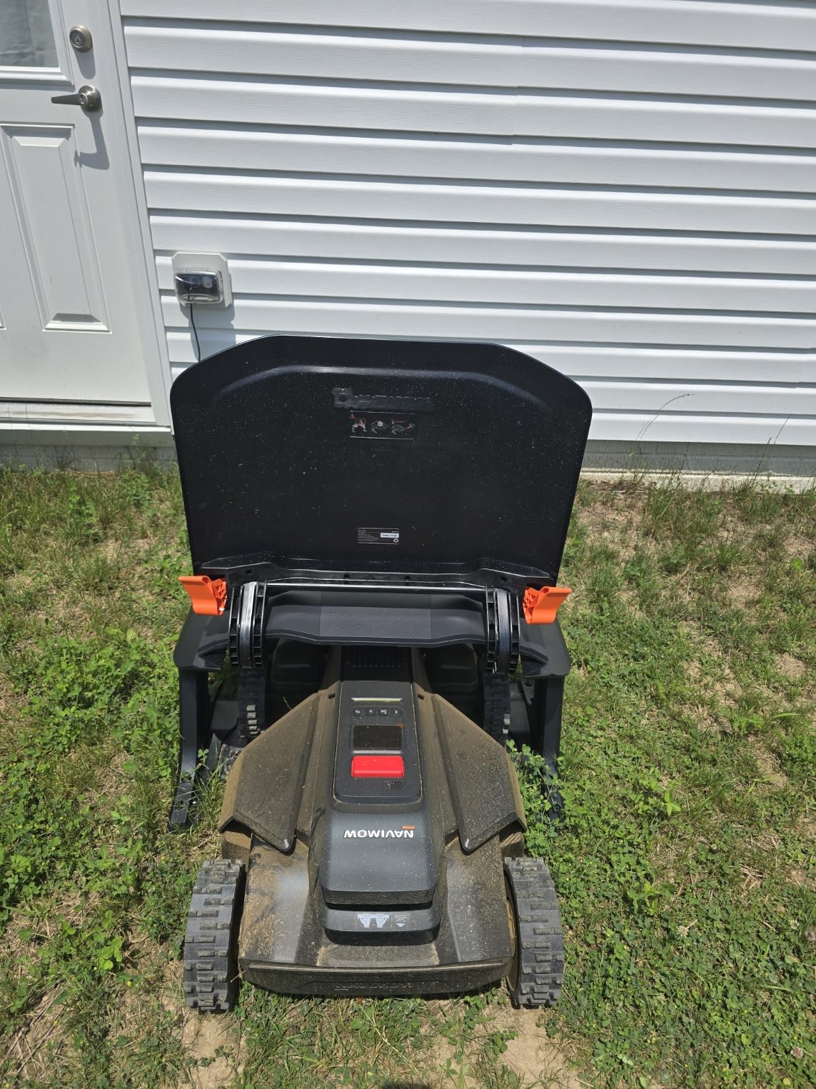 Segway Navimow X430 Robot Lawn Mower Wire Free with Garage X, 4WD for 84% Slopes, Zero-Turn Mowing, Dual 180W Motors, Covers 1 Acre (Garage Shipped Separately) customer photo 1