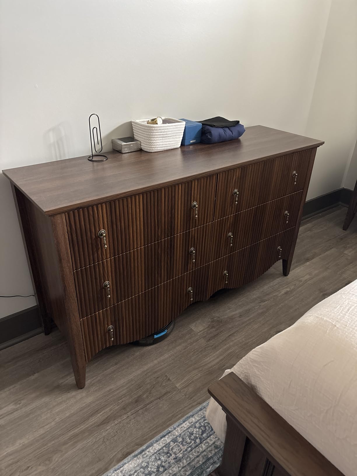 FUSUNBAO 6-Drawer Fluted Dresser, 52