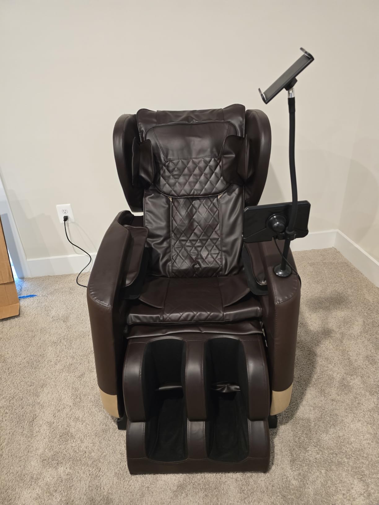 FURNIMAT 2026 Massage Chair Full Body, Zero Gravity Massage Chair with 10 Fix Rollers, Airbags, Heating, Foot Massage, Auto Modes, Bluetooth Speaker, Smart Screen Controller (Advanced Version) customer photo 2