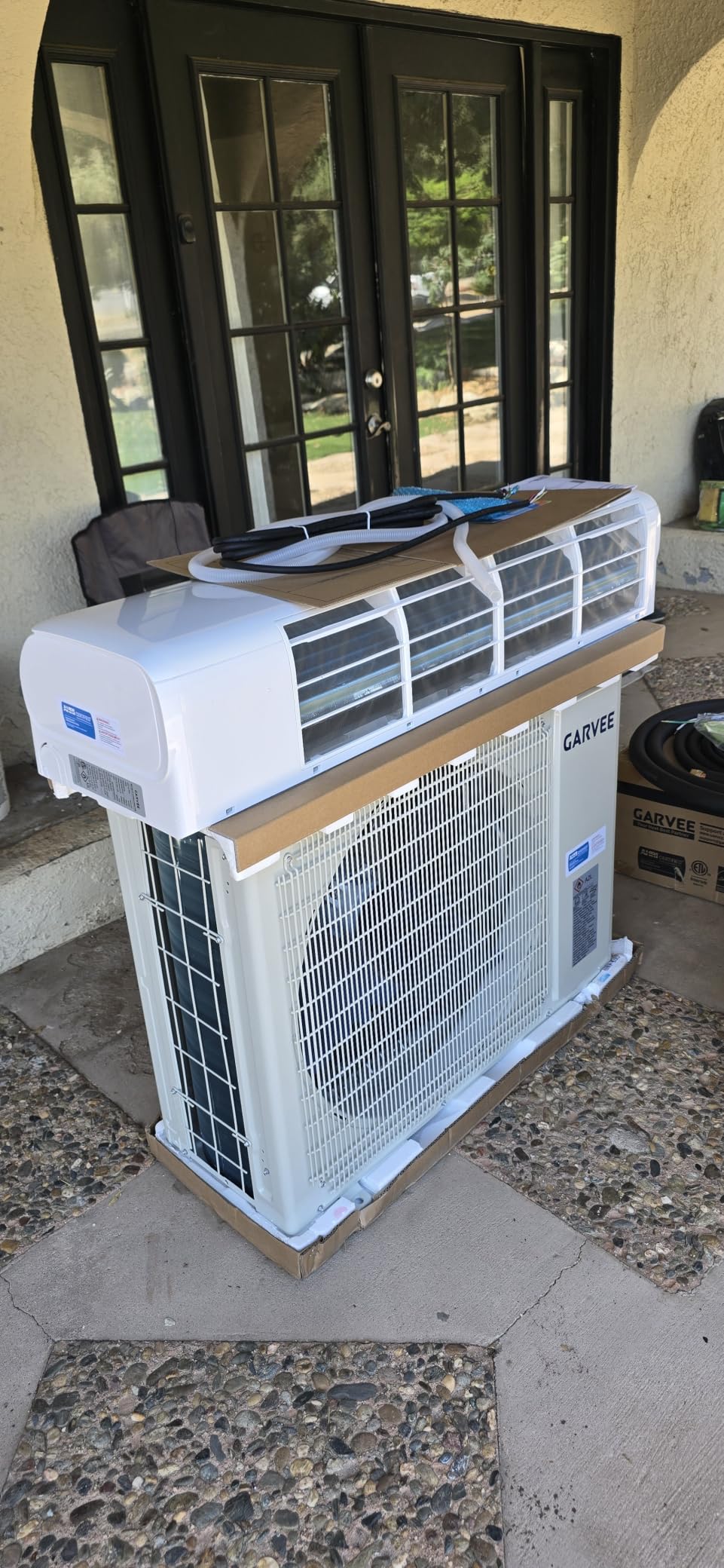 24,000 BTU Mini Split Air Conditioner with Heat Pump, 19 SEER | Cools Up to 1500 Sq. ft, Inverter AC with Installation Kit & Remote, Ductless AC Unit with Pre-Charged Condenser, 230V, White customer photo 1