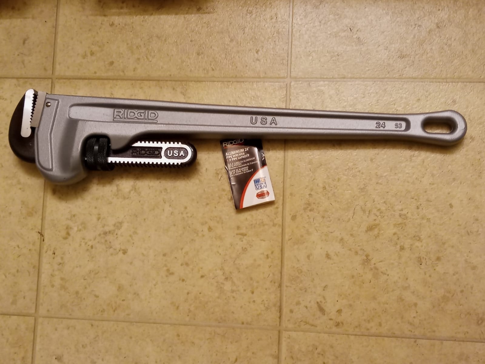 RIDGID 31105 Model 824 Aluminum Straight Pipe Wrench, 24-inch Plumbing Wrench customer photo 1