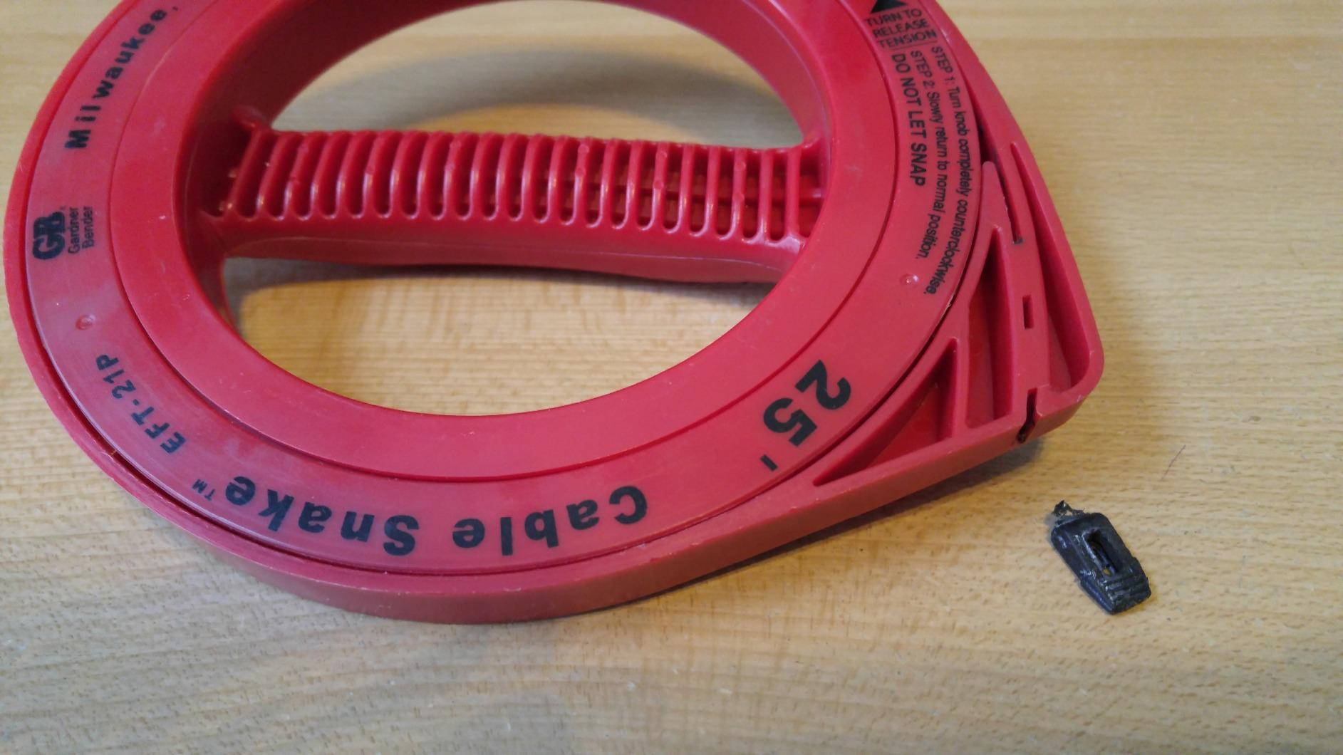 Gardner Bender FTS-50B Fish Tape, Steel, Deluxe, Shatterproof Housing, Refillable, 50 in. x 1/8 in. x 3/5 in. customer photo 2