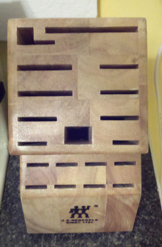 ZWILLING 20-Slot Super Knife Storage Block, Hardwood customer photo 2