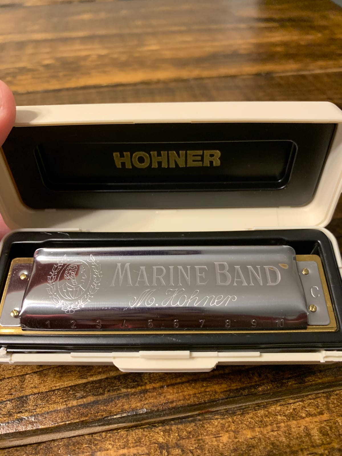 Hohner Marine Band 1896bx C Harmonica, Key of C, 0.9mm Brass Reeds customer photo 1