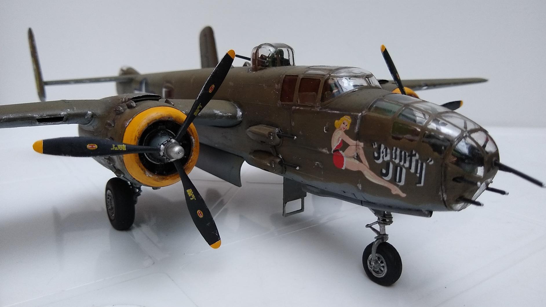 Revell 85-5512 B25J Mitchell 1:48 Scale Model Airplane Building Kit, 138 parts, skill level 4 customer photo 2