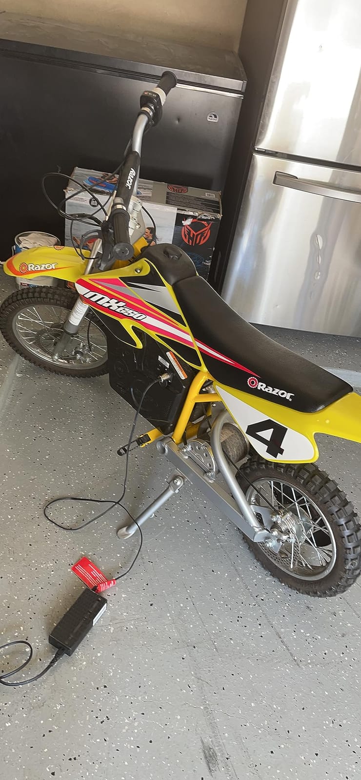 Razor MX650 Dirt Rocket Off-Road Motocross Bike - 36V Electric Ride-On, Up to 17 mph, Dual Suspension, Hand-Operated Dual Brakes, Twist Grip Throttle customer photo 2