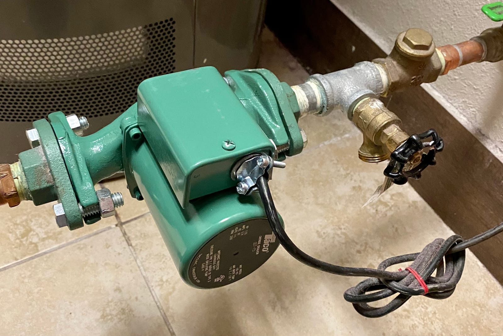 Taco 007-F5 Cast Iron Circulator, 1/25 HP customer photo 1