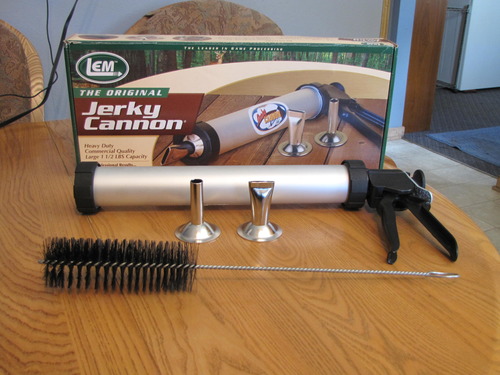 LEM Products Jerky Cannon, Anodized Aluminum Jerky Gun for Beef Snack Sticks, Meat Sticks, Includes Nozzles, Meat Seasonings, Cleaning Brush customer photo 1
