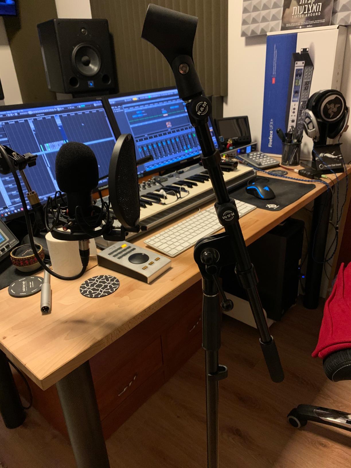K&M König & Meyer 21090.500.55 Tripod Microphone Stand - Adjustable Telescoping 2-Piece Boom Arm - Professional Grade - Heavy Duty with Folding Leg Base - German Made Black customer photo 2