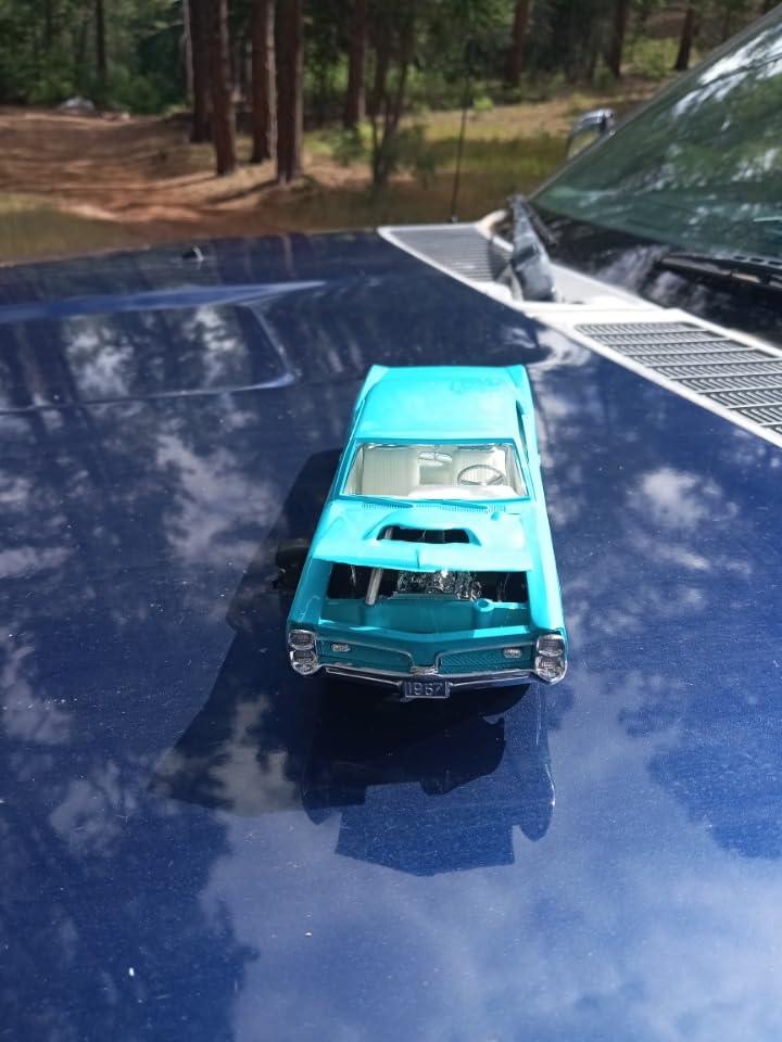MPC: 1:25 Scale Model Kit - 1967 Pontiac GTO - Blue, 85+ Parts - Skill Level 2 customer photo 1