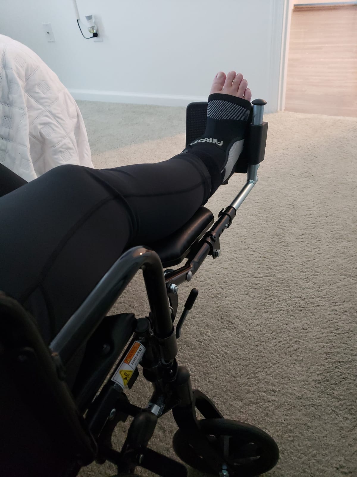 Drive Medical SSP220DDA-ELR Silver Sport 2 Full-Reclining Transport Wheelchair with Detachable Desk Arms and Swing-Away Elevating Leg Rest, Black customer photo 1