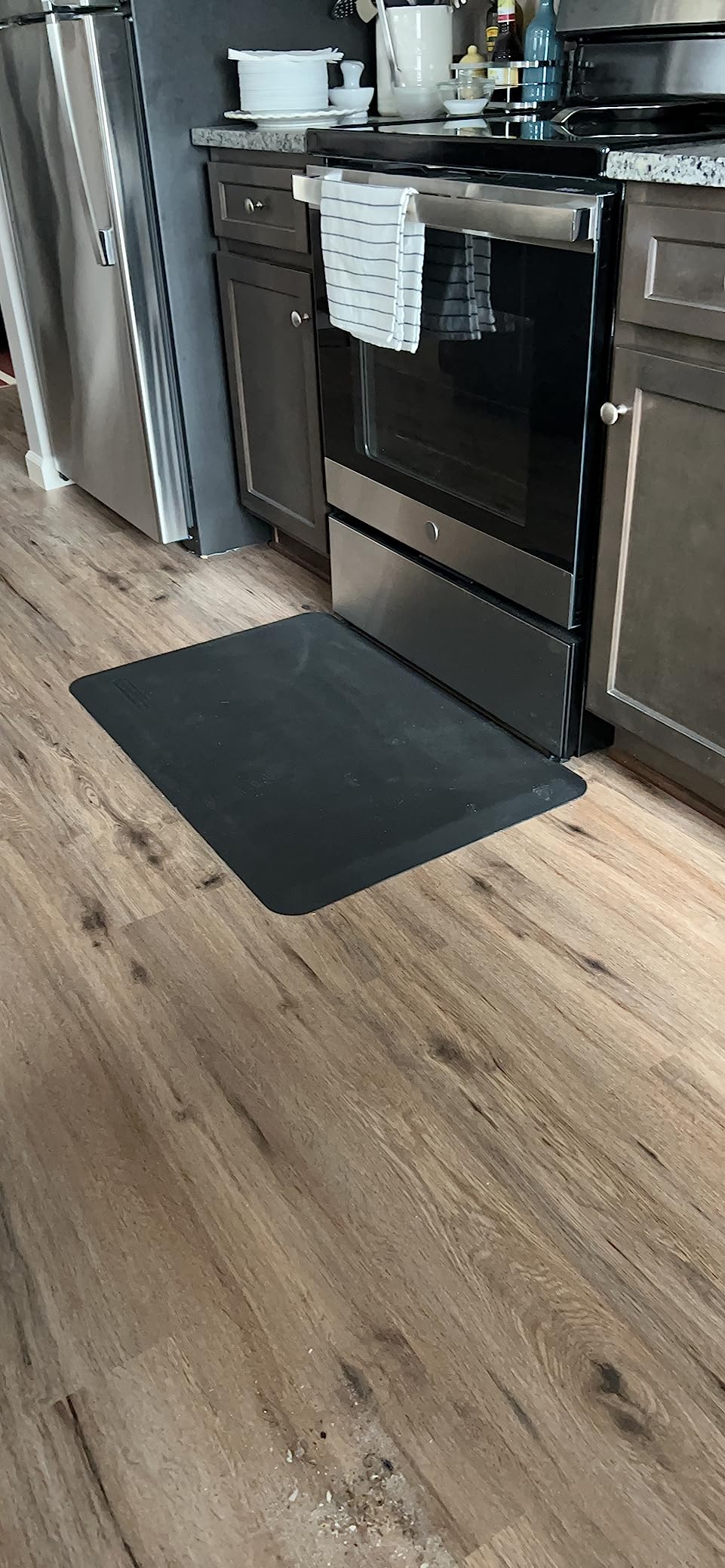 WellnessMats Original Collection Anti-Fatigue Floor Mat for Standing Desks, Made in USA customer photo 1