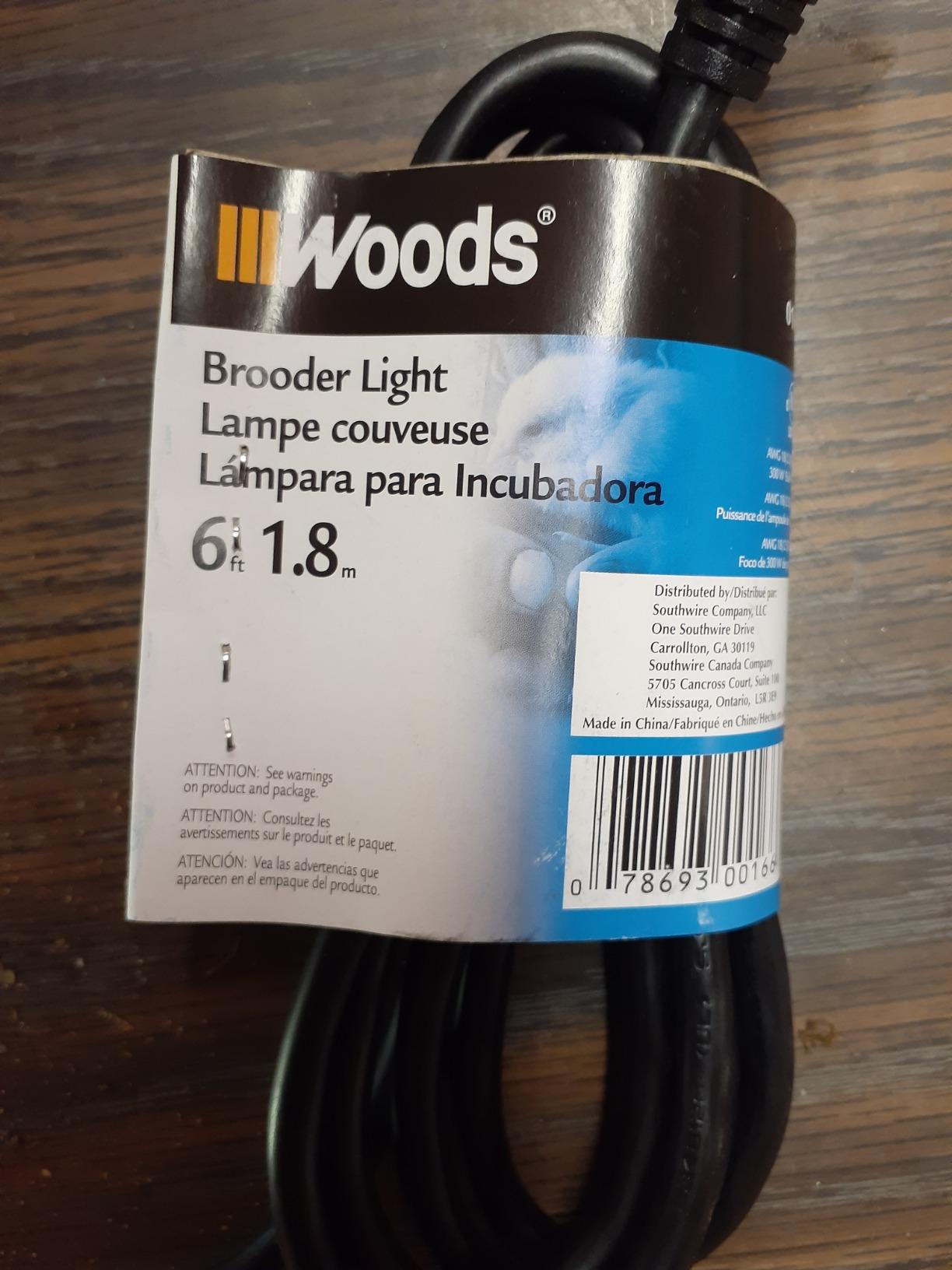 Woods Clamp Lamp with 10 Inch Reflector and Bulb Guard (300 Watt Bulb, 6 Foot Cord) customer photo 1
