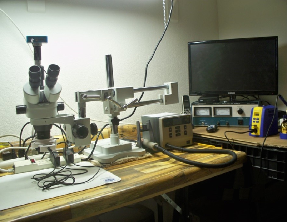 AmScope SM-4 Series Simul-Focal Zoom Trinocular Stereo Microscope - 3.5X-90X Magnification - Professional Laboratory Microscope with Camera Port & Double-Arm Boom Stand customer photo 1