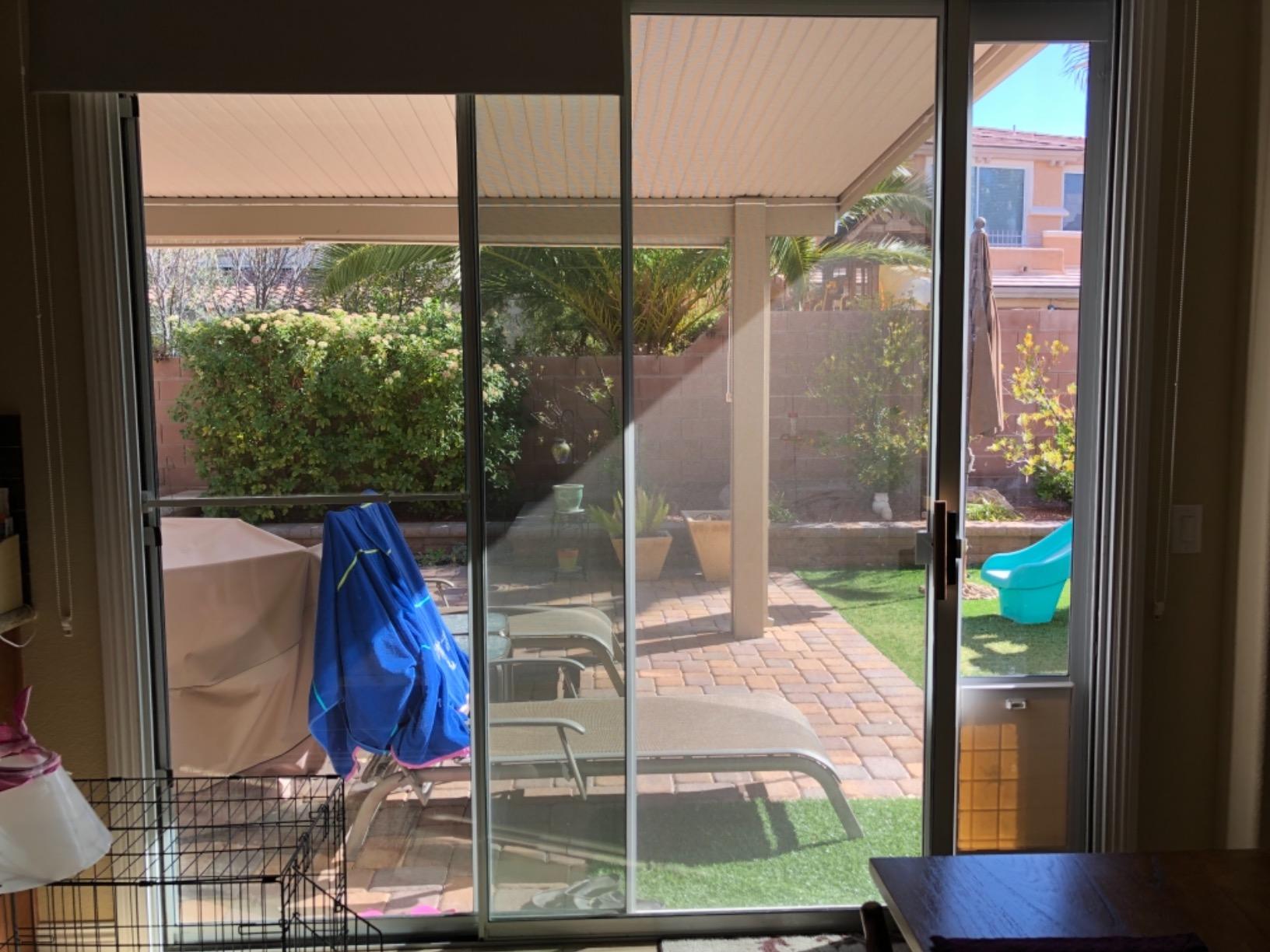 Ideal Security Sliding Door Security Bar with Childproof Lock, Adjustable, for Patio Doors and Sliding Glass Doors (25.75-47.5 Inches) customer photo 2