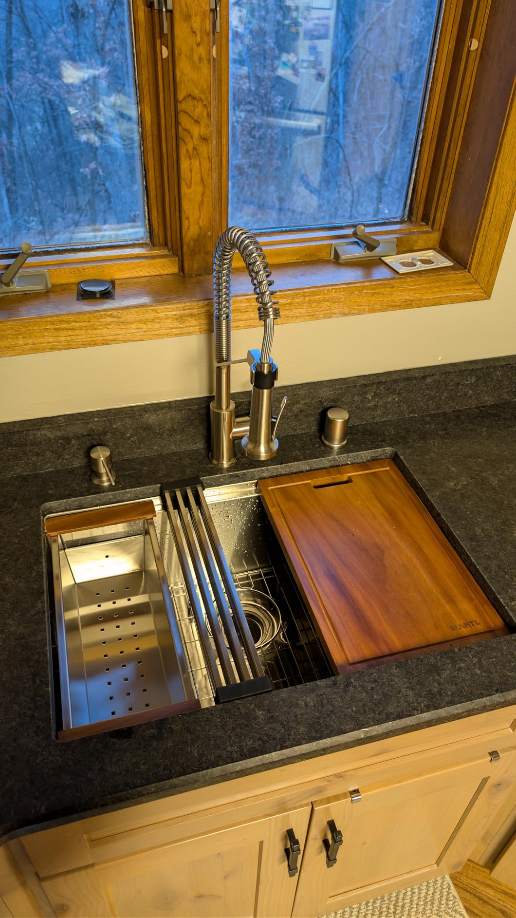 Ruvati 32-inch Undermount 16 Gauge Stainless Steel Workstation Kitchen Sink Single Bowl - Soundproof Multifunction Chef Sink with Cutting Board & Accessories, Brushed Finish - RVH8300 customer photo 2