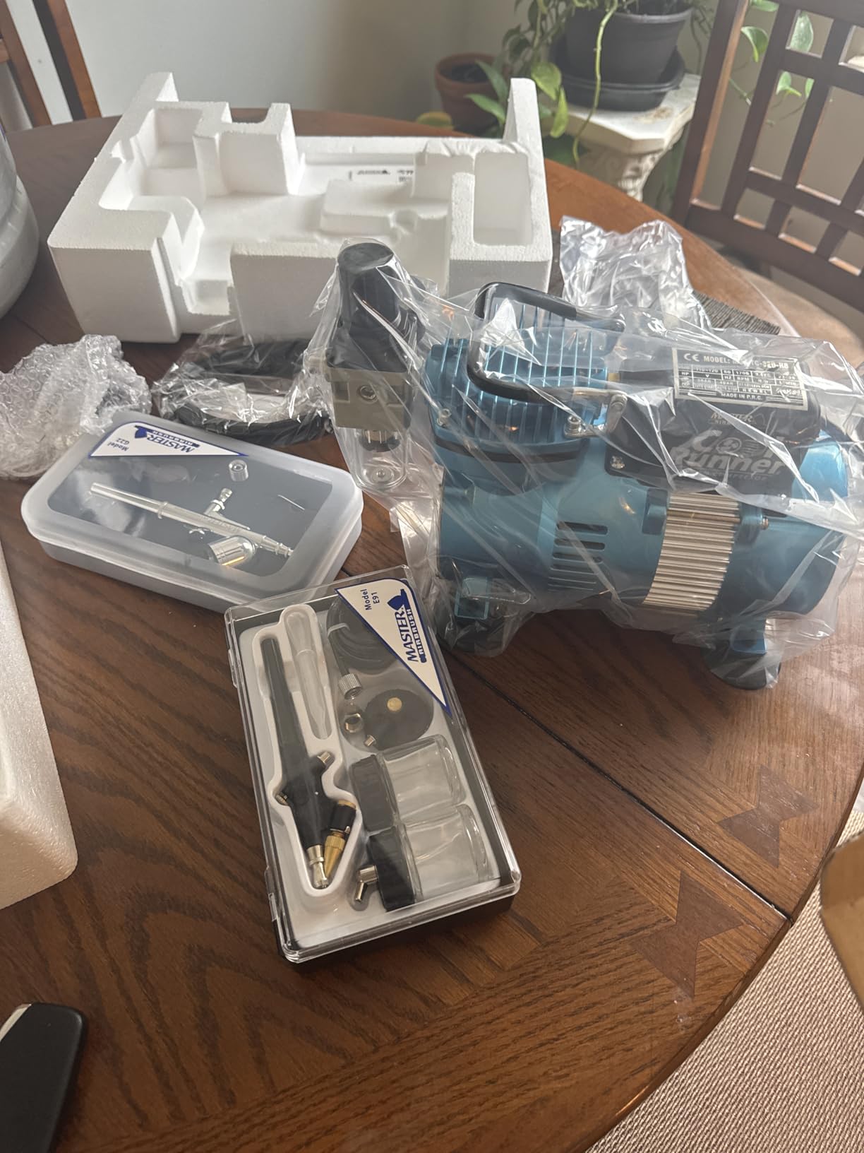 Master Airbrush Cool Runner II Airbrush Kit with 3 Airbrushes, Dual Fan Air Compressor, Gravity & Siphon Feed, Cleaning Brushes, Holder, Color Mixing Wheel & How-To Air Brush Manual customer photo 2