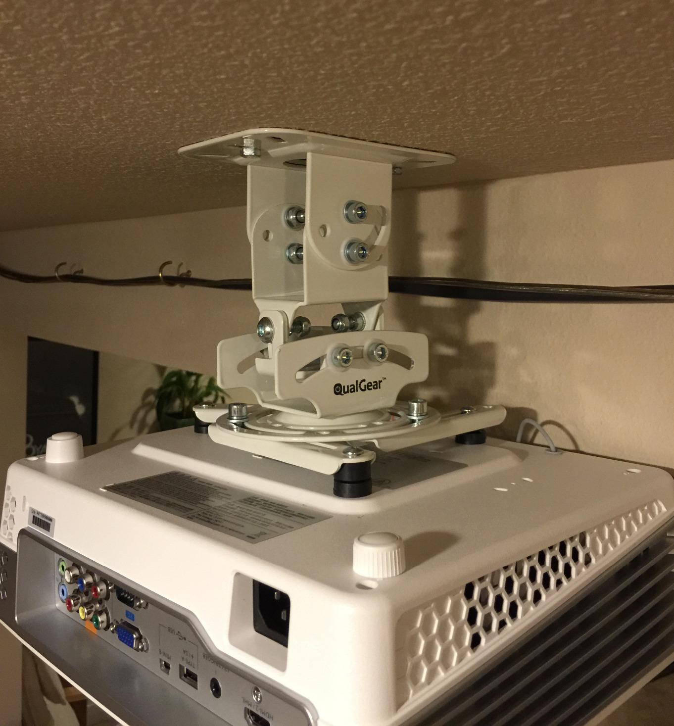 QualGear PRB-717-Wht Ceiling Mount Projector Accessory customer photo 2