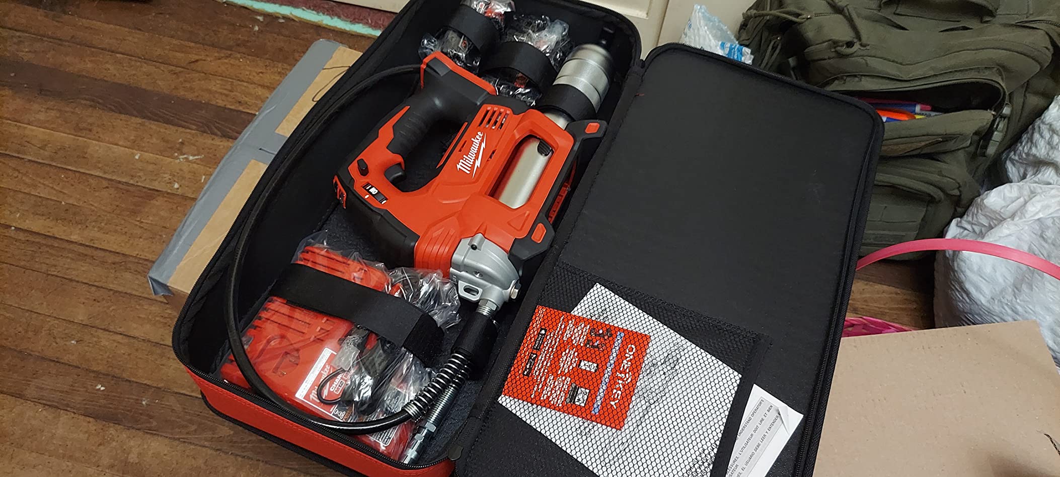 Milwaukee 2646-22CT M18 2-Spd Grease Gun Kit W/2 Cmpt Bat customer photo 2