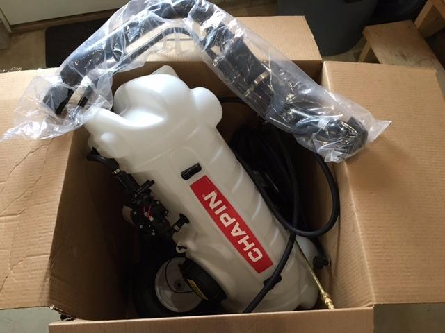 Chapin 97600 15-Gallon 12-Volt EZ Tow Dripless Fertilizer, Herbicide and Pesticide Sprayer customer photo 1