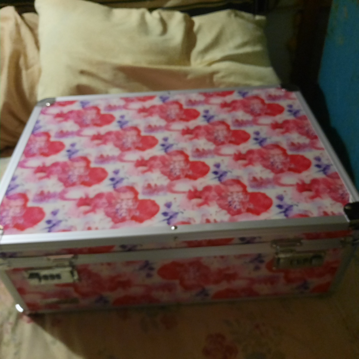 Vaultz Locking Storage Chest with Dual Combination Lock-Small Lock Box for Laptops, Tablets & Valuables customer photo 2