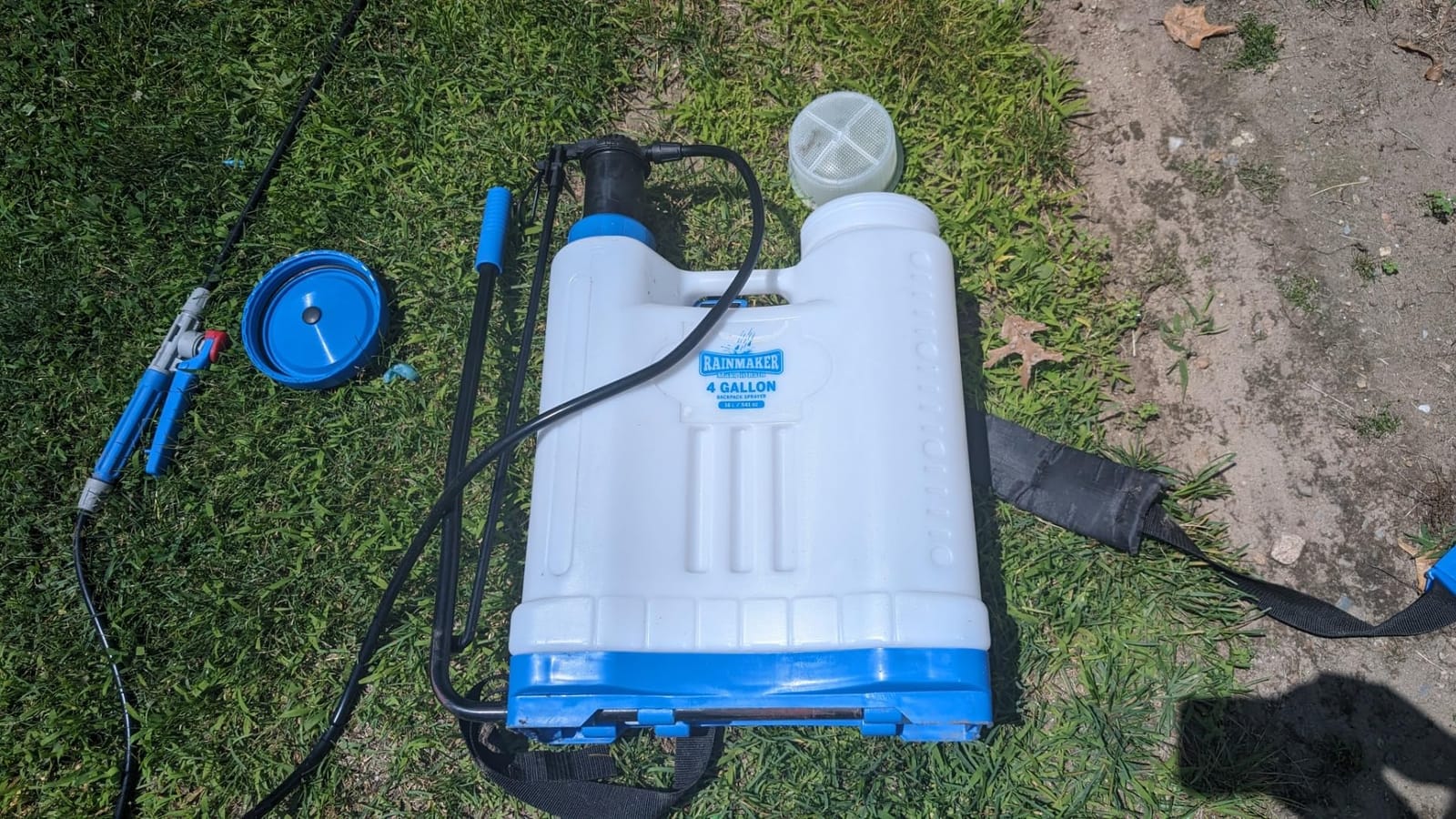Rainmaker Backpack Sprayer - For Home and Garden Applications, Lightweight, Adjustable Shoulder Straps, 4 gal. (16L) customer photo 2