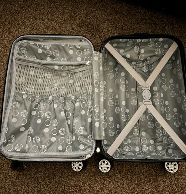 Rockland London Hardside Spinner Wheel Luggage, White, 3-Piece Set (20/24/28) customer photo 1