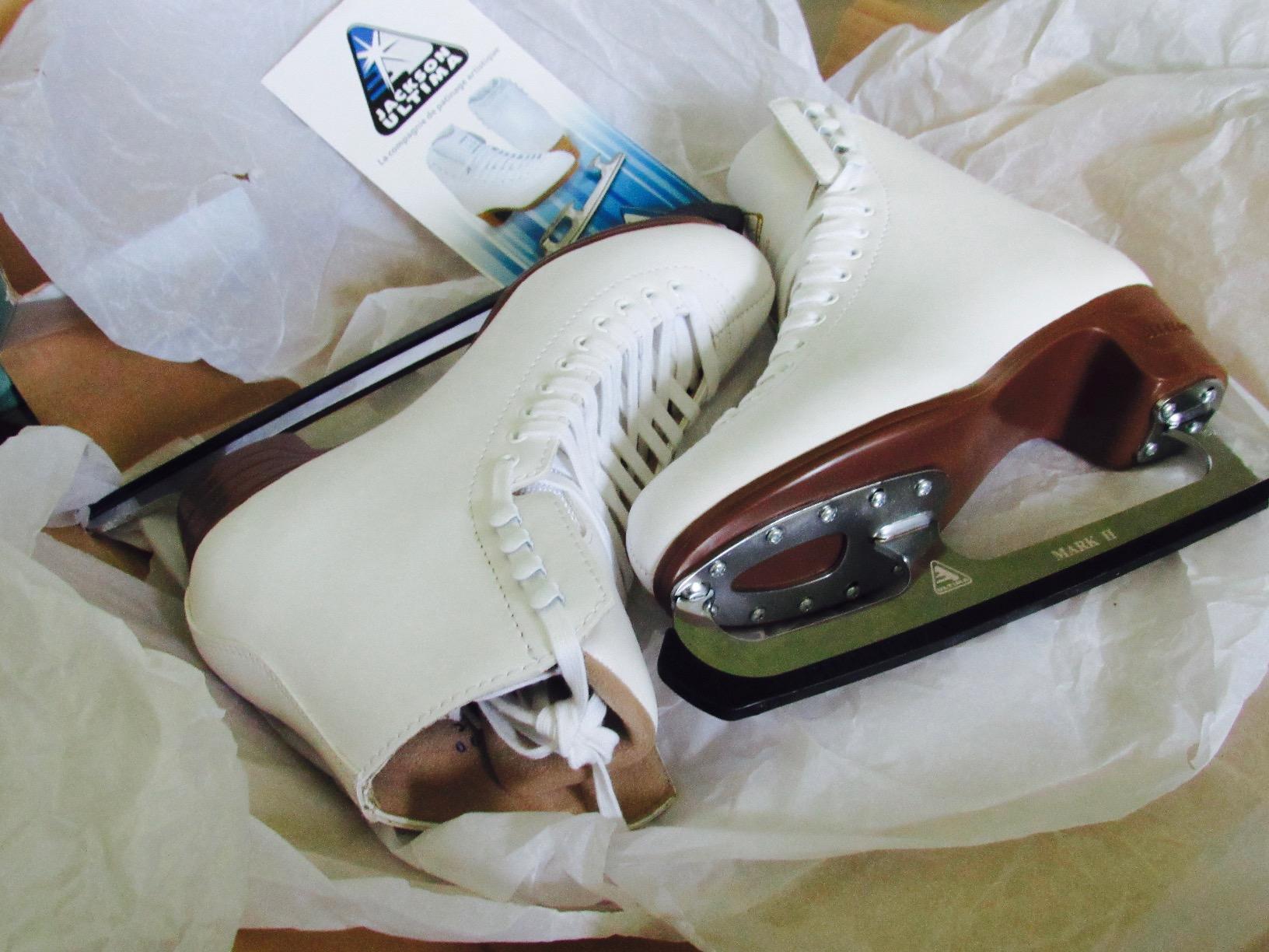 Jackson Ultima Excel Women's/Girls Figure Skate | Comfortable Figure Skates for Ice Skating & Figure Skating, Ice Skates for Kids/Toddler Ice Skates-Medium Width customer photo 1