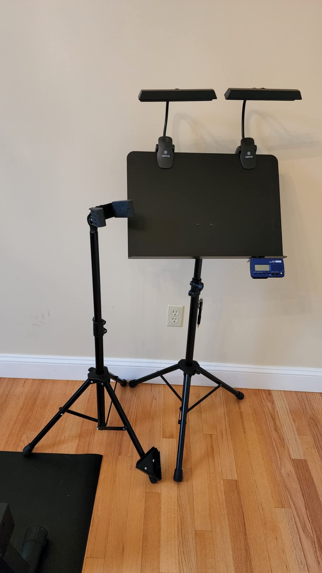 K&M Konig & Meyer 11960.000.55 Orchestra Music Stand | Steel Deep Desk Holder For Music Sheets Or Book | Sturdy Tripod Base | Adjustable 2pc Folding Design | Portable | German Made | Black customer photo 1