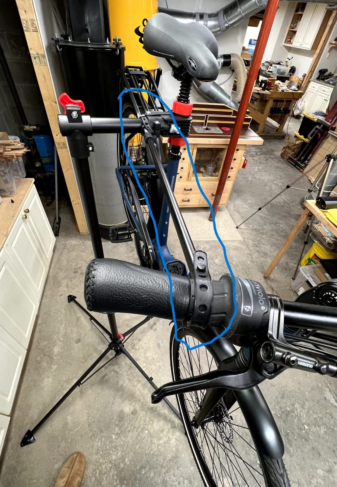 Yaheetech Bike Repair Stand - Height Adjustable Bicycle Workshop Stand with Tool Tray for Road & Mountain Bikes, Red/Blue customer photo 1