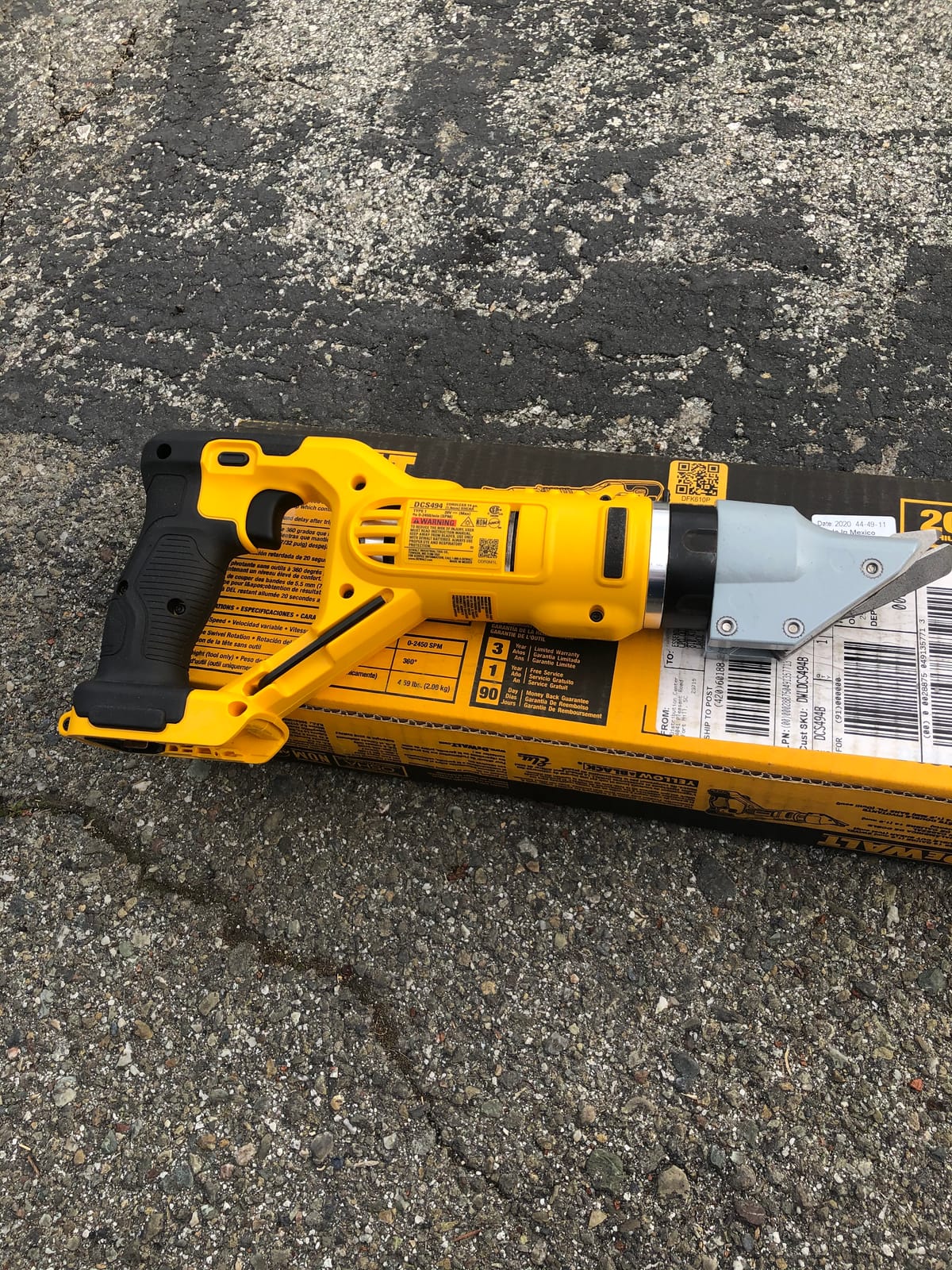 DEWALT 20V MAX Metal Shear/Cutter, Cordless, 360 Degree Pivoting Head, Cuts 14GA Material, Bare Tool Only (DCS494B) customer photo 1