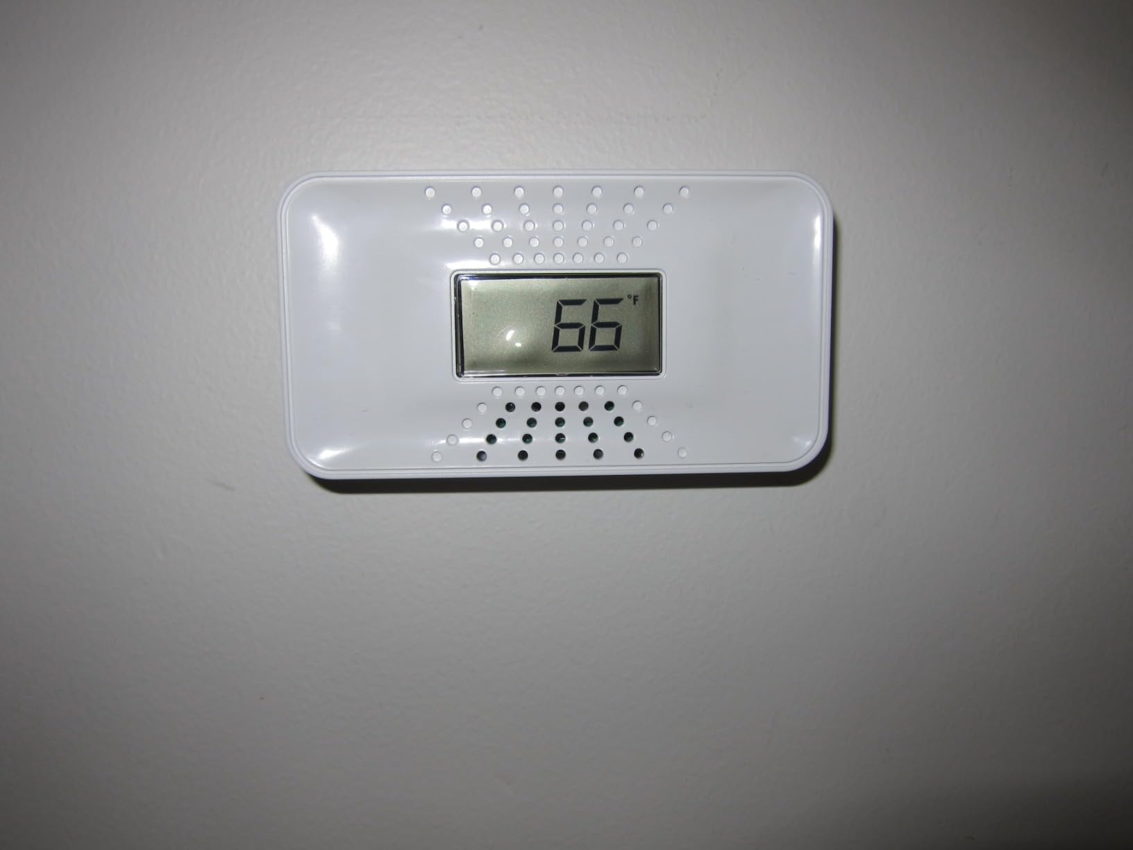 First Alert CO710 Carbon Monoxide Detector with 10-Year Battery and Digital Temperature Display | CO710 customer photo 1