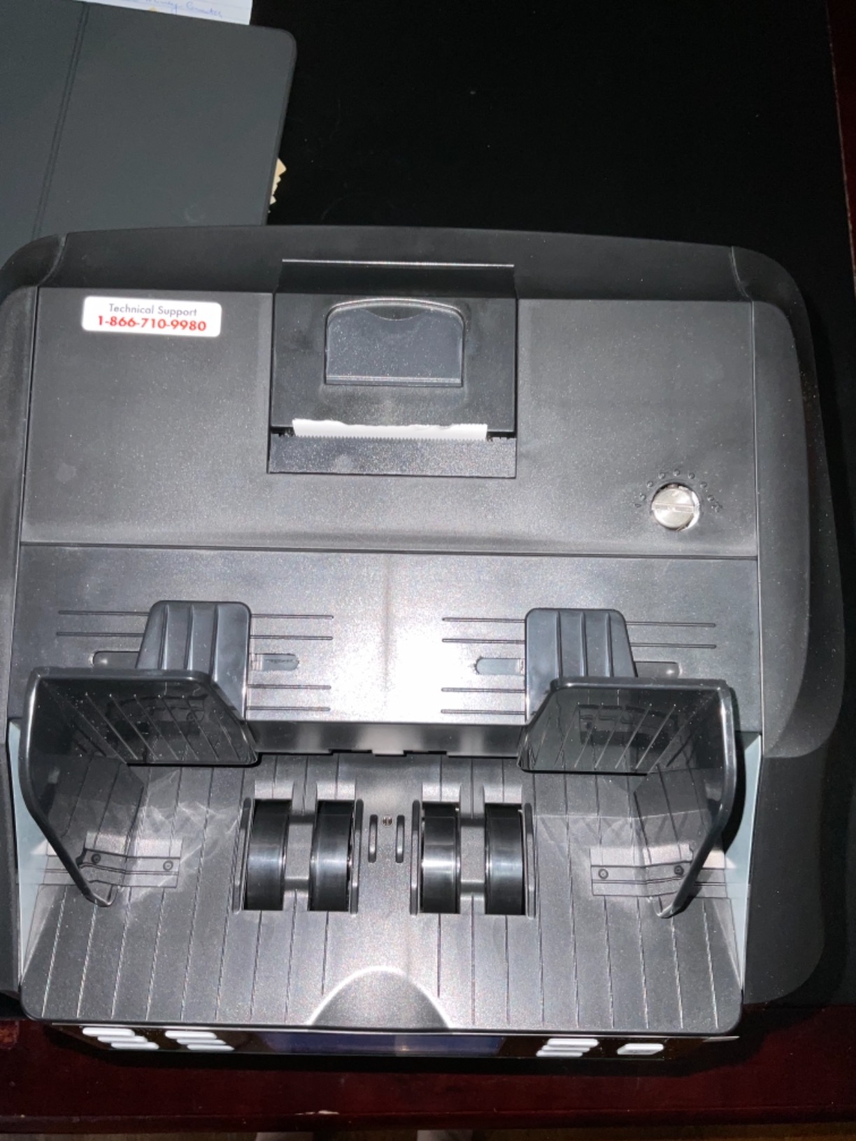 KOLIBRI Money Counter Machine I LCD Display I Business Grade I Dollar, Euro I Advanced UV/MG/IR/DD/HLF Detection I Single Denomination Value Count I 1,500 Notes/Min I 1-Year Warranty I KOLIBRI UV/MG customer photo 2