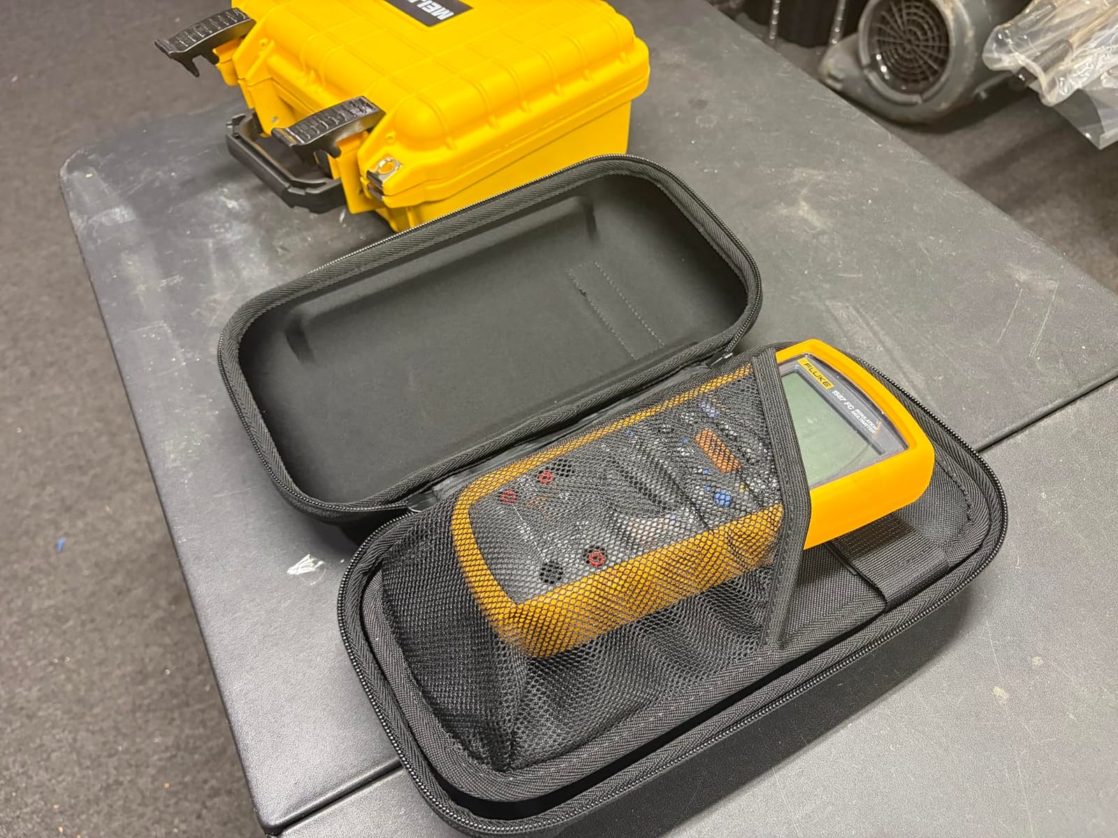 Fluke - FLUKE-1587 FC FLUKE 1587 FC 2-in-1 Insulation Multimeter customer photo 2