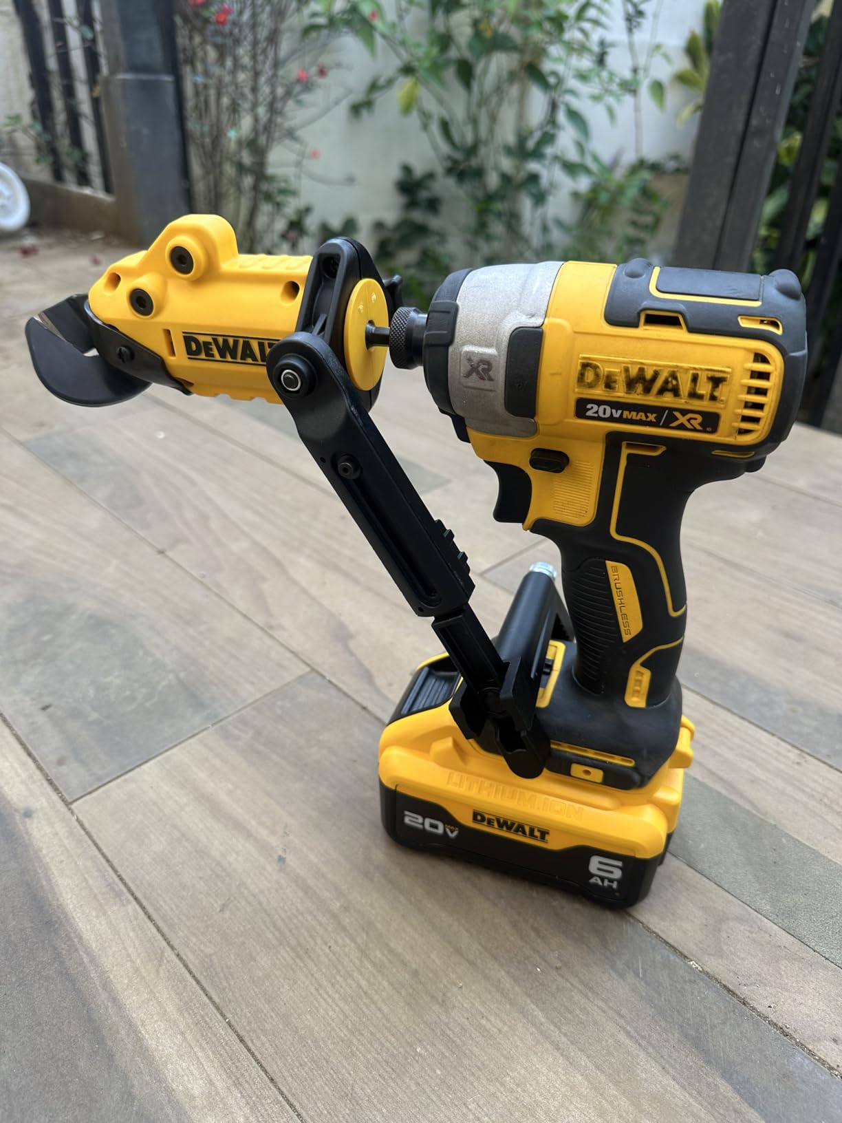 DEWALT Metal Shear/Cutter Drill Attachment, Impact Ready, 360 Degree Pivoting Head, Cuts 18GA Material (DWASHRIR) customer photo 1