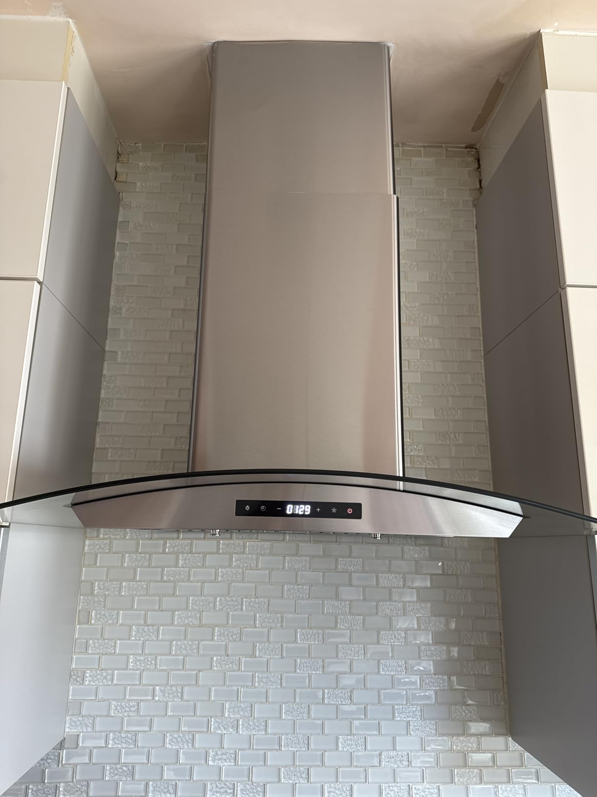 30 in. Vista Coll 380 CFM Ducted Wall Mount Range Hood LED, Stainless Steel | Cosmo COS-668AS750 Soft Touch Controls, 3 Fan Speeds, Glass Visor, Permanent Dishwasher-Safe Baffle Filters customer photo 2