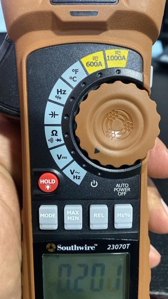 Southwire Clamp Meter 23070T - Designed for Reliable Current Testing - True RMS 1000A AC/DC - LED Work Light - Voltage Detector - CAT IV 600V Safety Rating customer photo 2